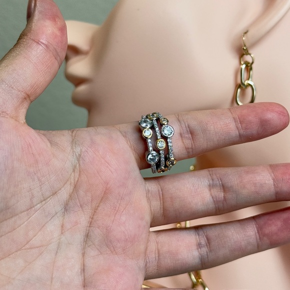 Elegant Silver and Gold Multi-Stone Ring - Picture 13 of 13
